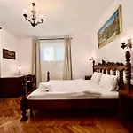 Cismigiu Bralyf Art Center *