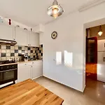 Cismigiu Bralyf Art Center * Βουκουρέστι