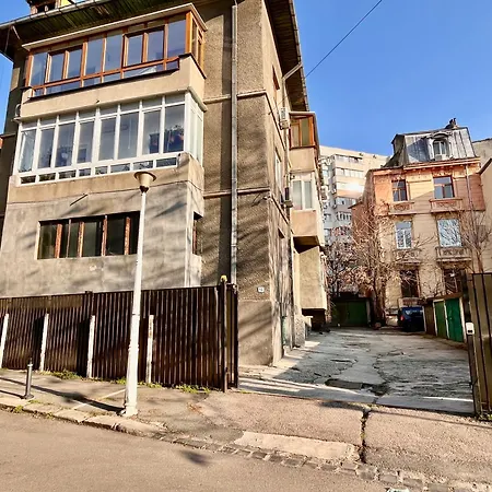 Cismigiu Bralyf Art Center