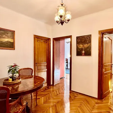 Apartment Cismigiu Bralyf Art Center